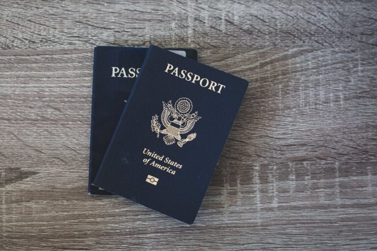 CNH, passaporte e cartões bloqueados por dívida: é legal?